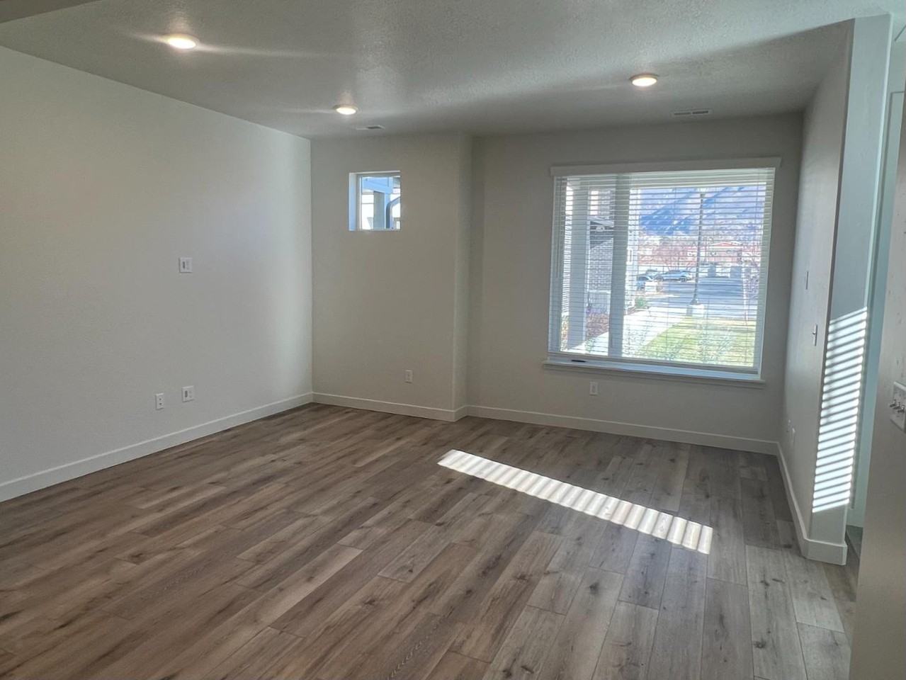 Avery Townhomes - Photo 4 of 10