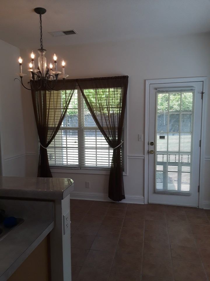 2560 Rosehill Cir #NA - Photo 6 of 19