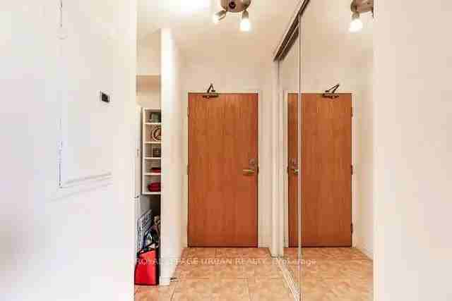 39 Jarvis Street #303 - Photo 4 of 11