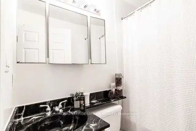 39 Jarvis Street #303 - Photo 5 of 11