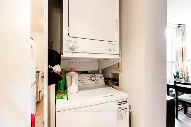 39 Jarvis Street #303 - Photo 6 of 11