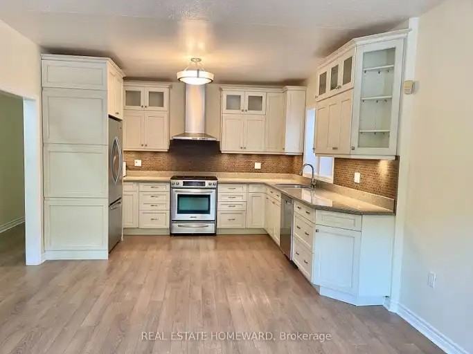 169 Carlaw Avenue - Photo 3 of 12