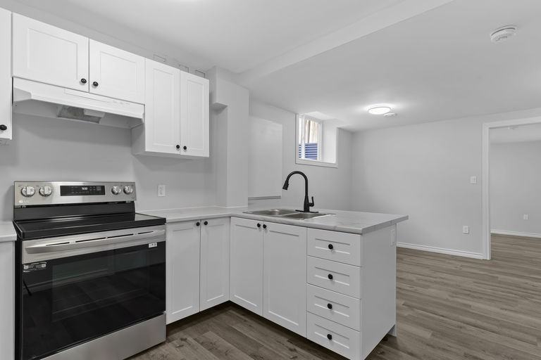 15 Trillium Court #2 - Photo 3 of 17