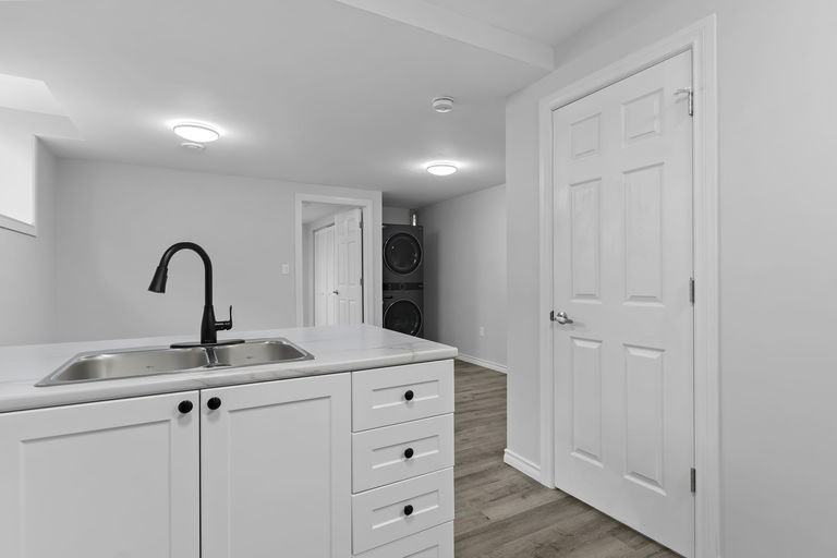 15 Trillium Court #2 - Photo 5 of 17