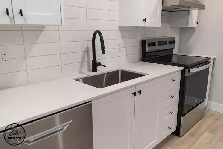 89 Morenz Cres #2 - Photo 3 of 19