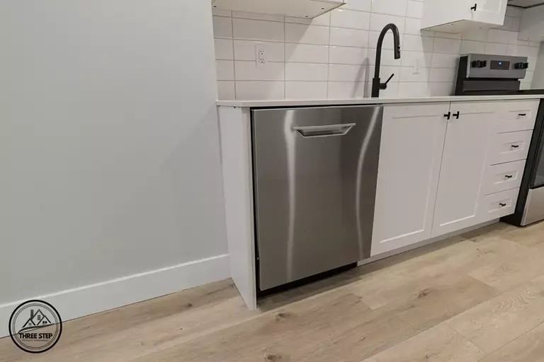 89 Morenz Cres #2 - Photo 5 of 19