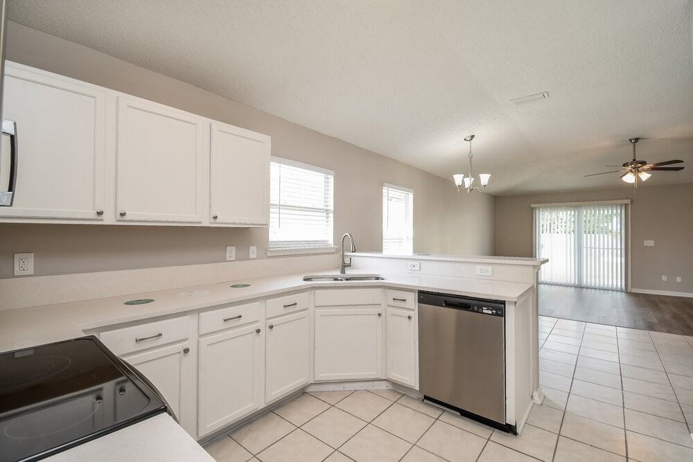 12825 Jordan Blair Ct - Photo 7 of 16