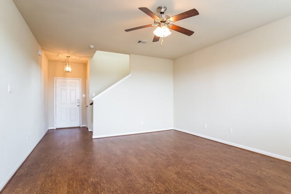 3350 Allington Ct - Photo 3 of 15