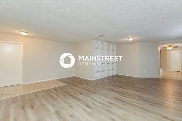 13406 Forum Rd - Photo 3 of 17