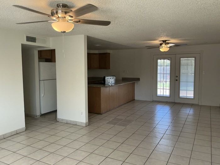 1629 North 73rd Drive - Photo 4 of 11