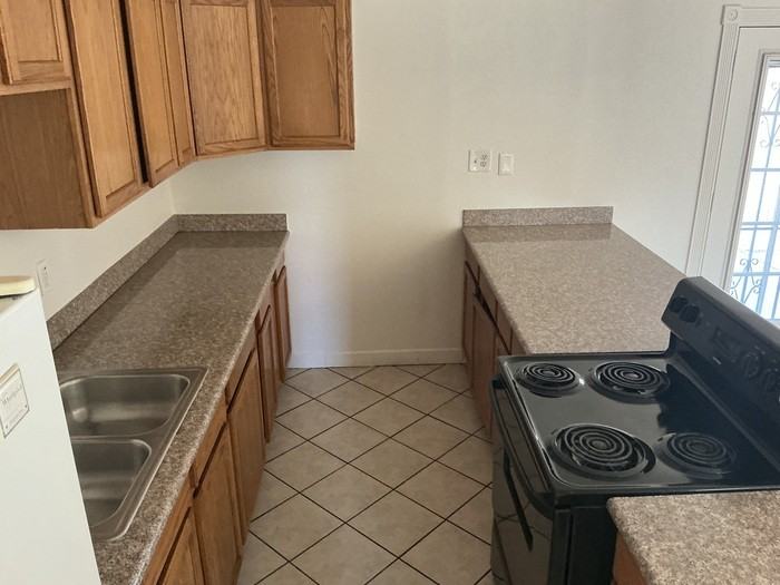 1629 North 73rd Drive - Photo 5 of 11