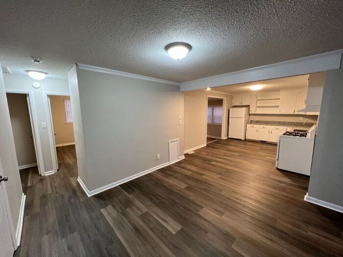 1121 Kitt Place - Photo 4 of 20