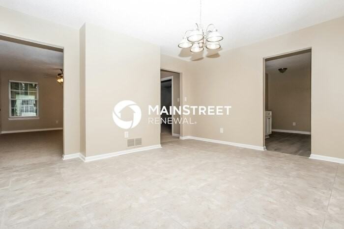 3773 Kathryn Dr Sw - Photo 3 of 14