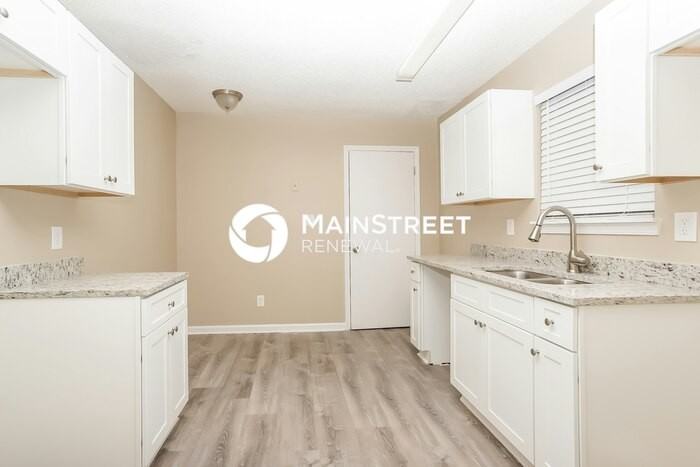 3773 Kathryn Dr Sw - Photo 4 of 14