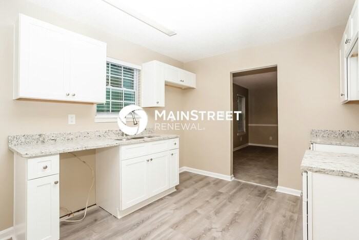 3773 Kathryn Dr Sw - Photo 5 of 14