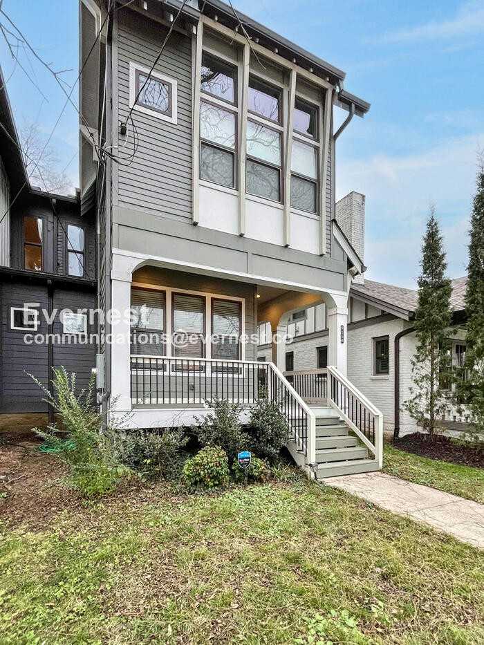 915B Caruthers Ave - Photo 2 of 46