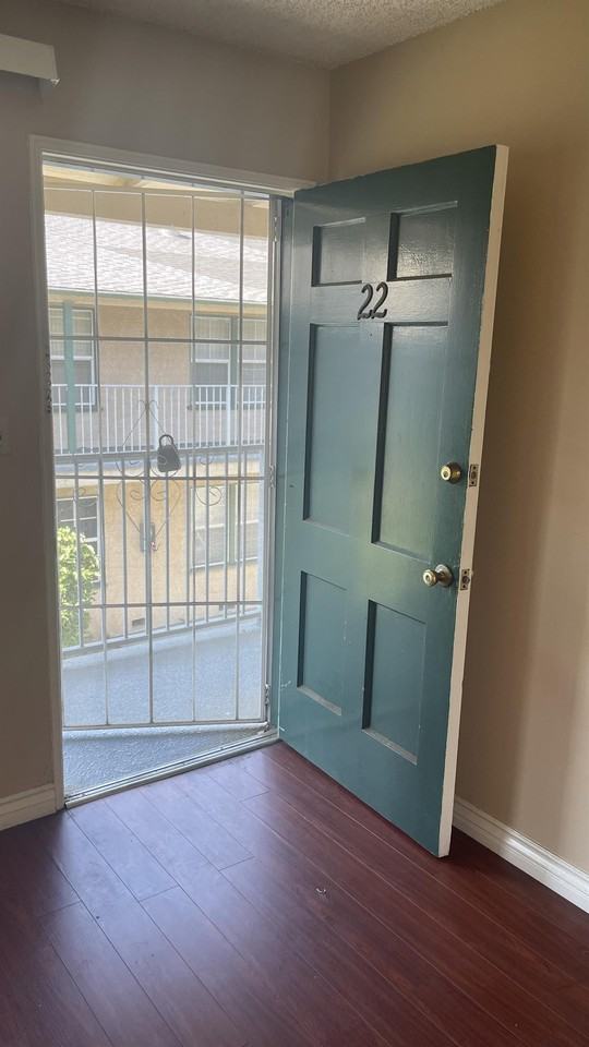 Villa Nova Pasadena - Photo 2 of 50