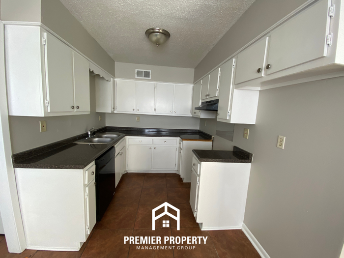 6345 Martinwood Dr - Photo 6 of 19