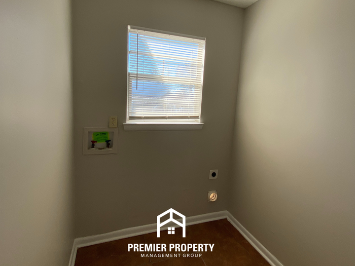 6345 Martinwood Dr - Photo 7 of 19