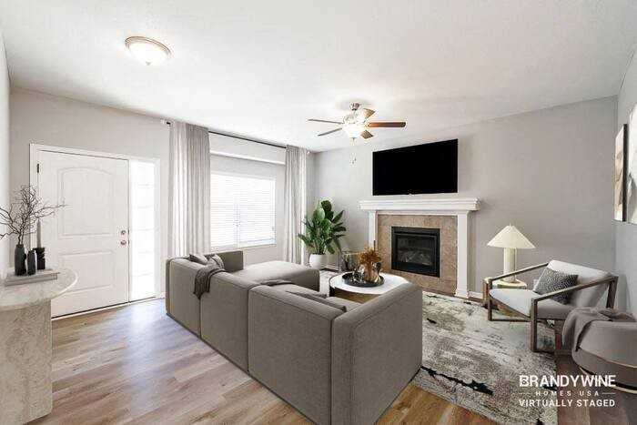 713 Poplar Cir - Photo 3 of 29