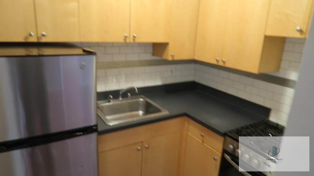 755 West Buena Avenue #104 - Photo 3 of 20