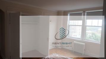 featured image of 1209 West Sherwin Avenue