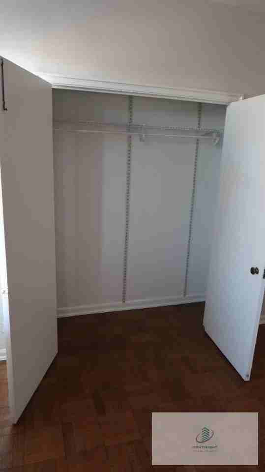 534 West Stratford Place #309 - Photo 7 of 9