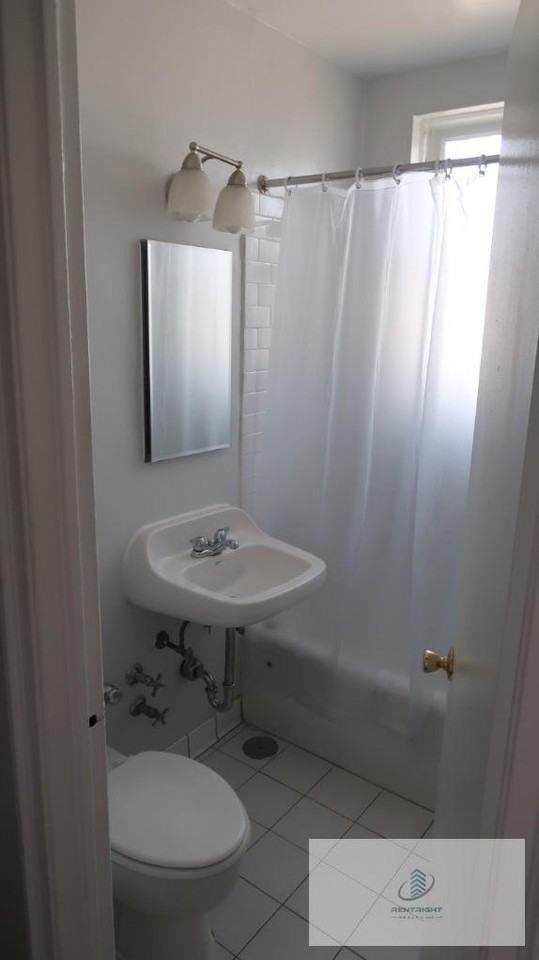 534 West Stratford Place #1105 - Photo 5 of 9