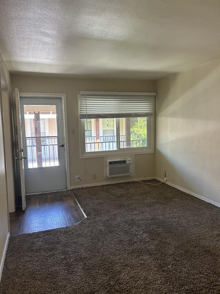 Carol Manor - 3014 O St. - Photo 2 of 7