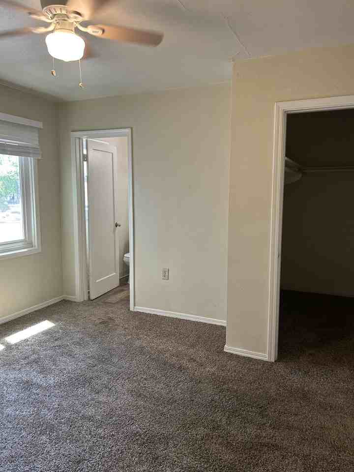 Carol Manor - 3014 O St. - Photo 5 of 7