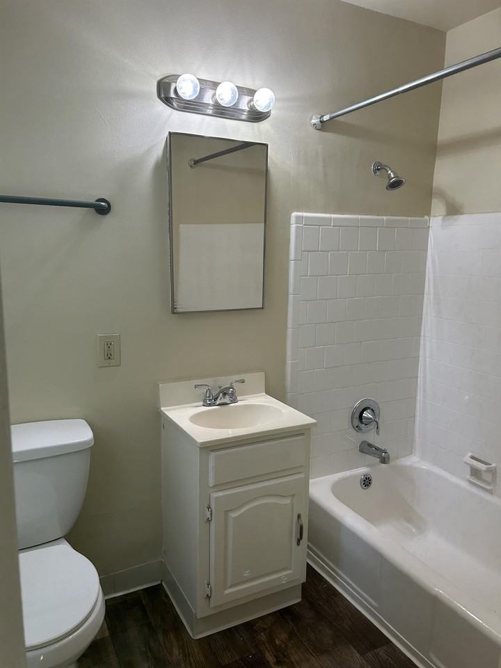 Carol Manor - 3014 O St. - Photo 7 of 7