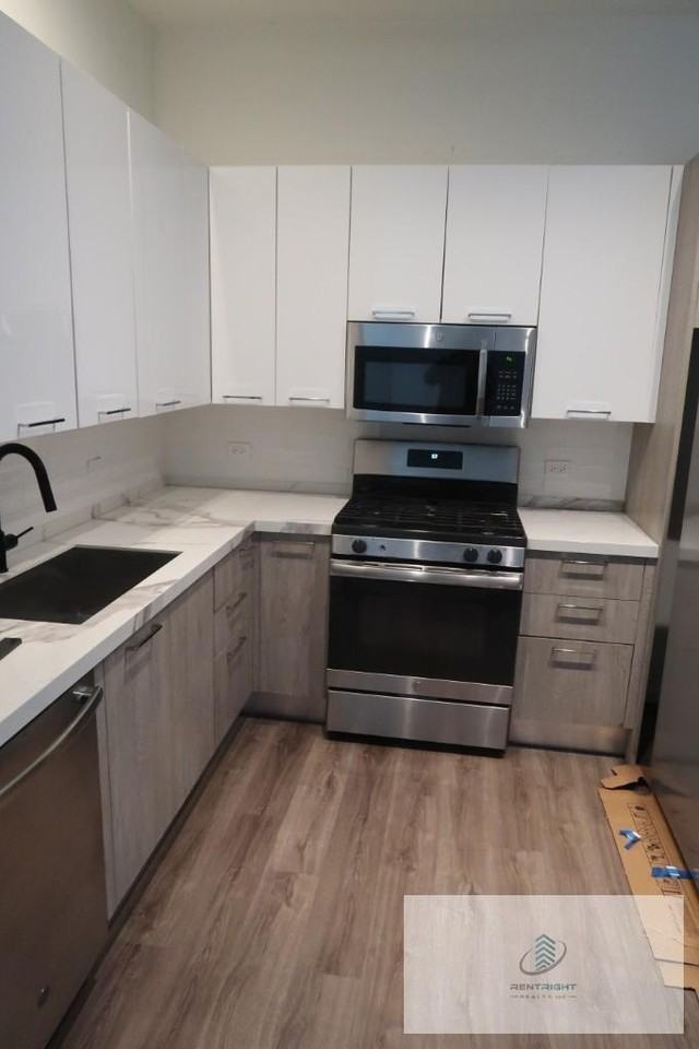 2550 S Wabash Ave #401 - Photo 2 of 20