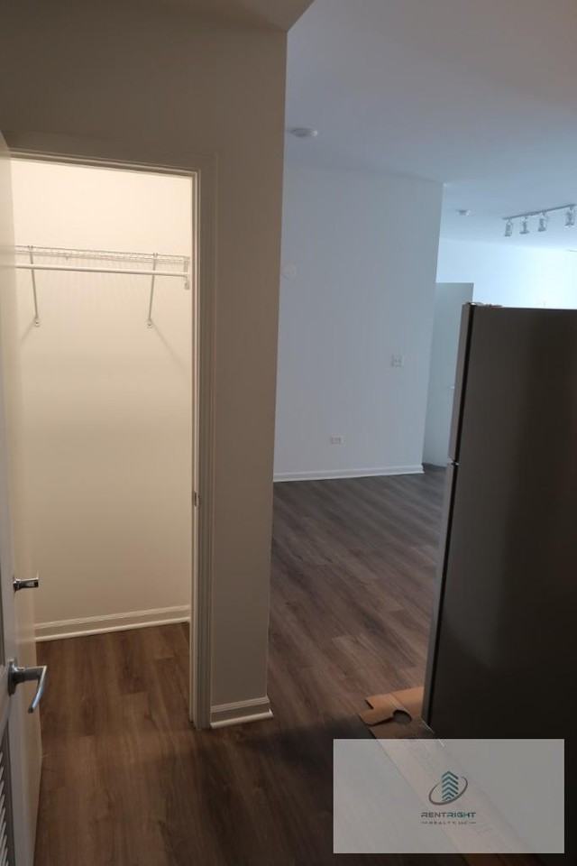 2550 S Wabash Ave #401 - Photo 6 of 20