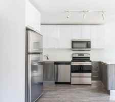 featured image of 940 West Winona Street #102