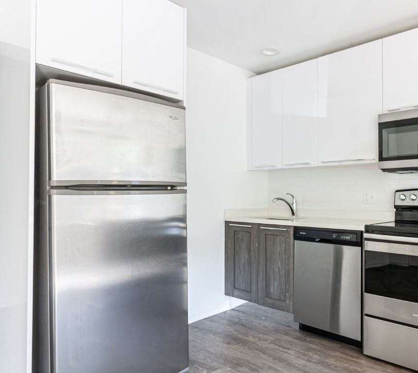 940 West Winona Street #102 - Photo 2 of 9