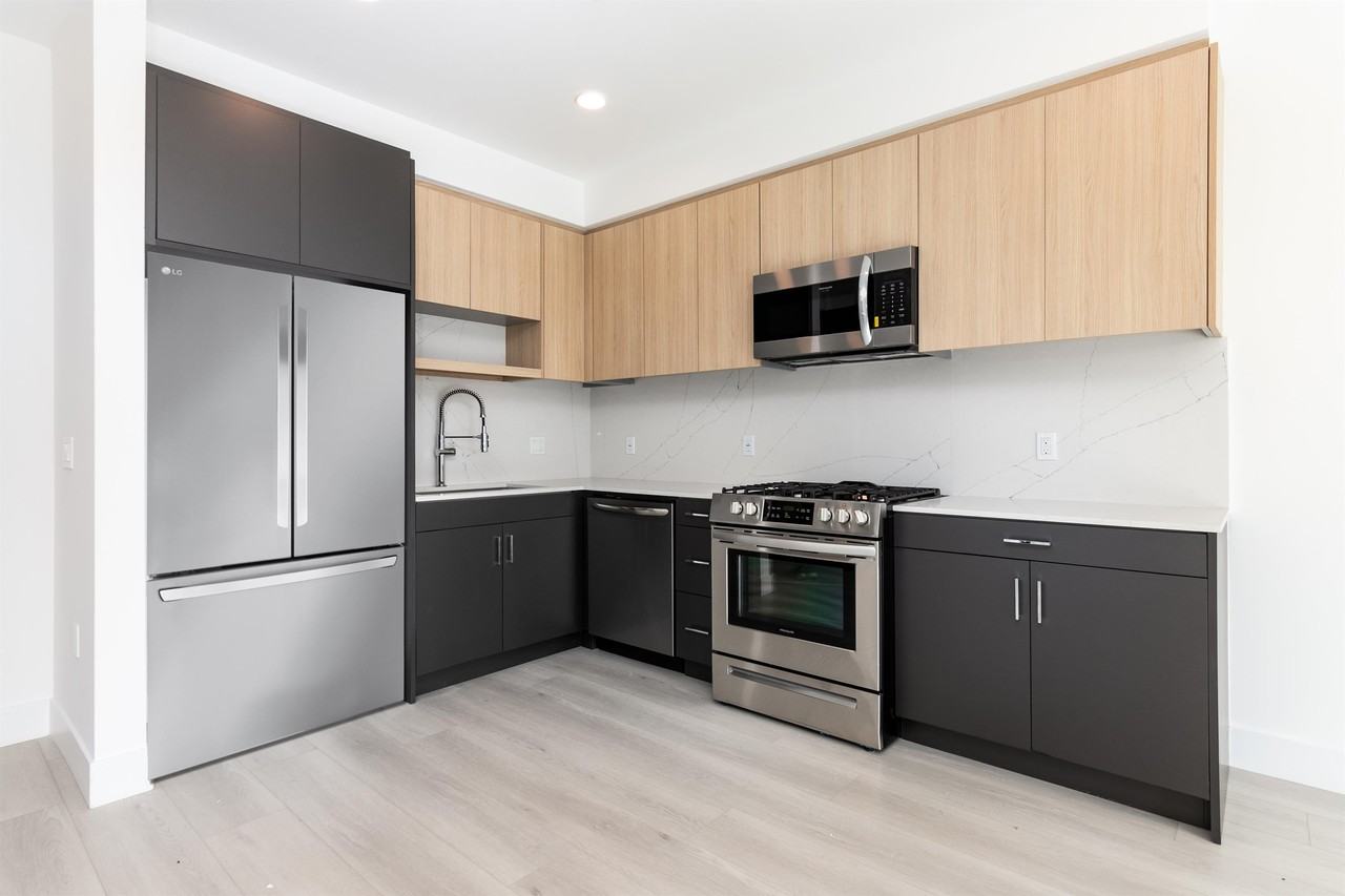 11500 Emelita Street - Photo 6 of 21