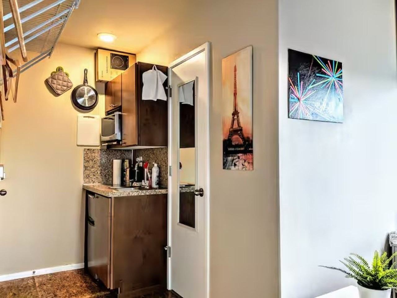 Soleil Apartments - Photo 4 of 50