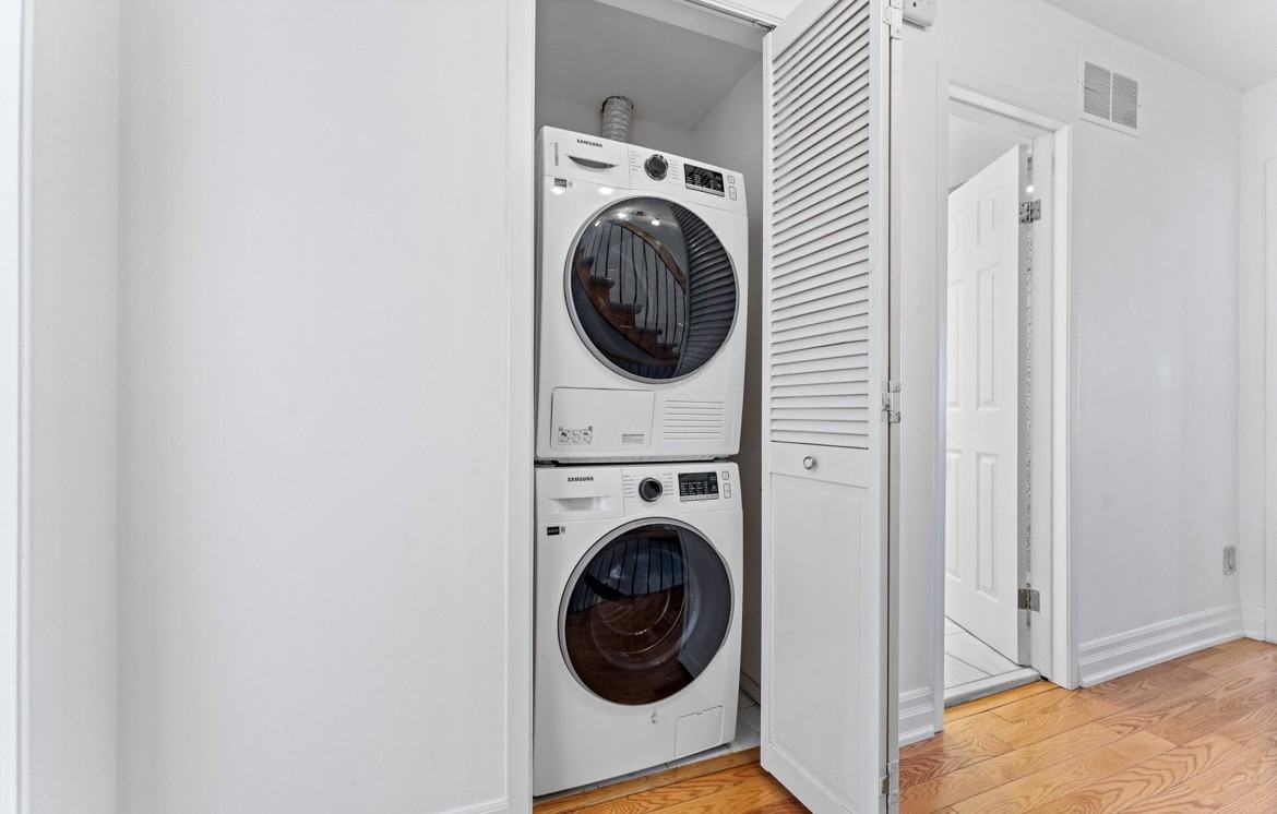 Mutual St & Carlton St. - Photo 6 of 16