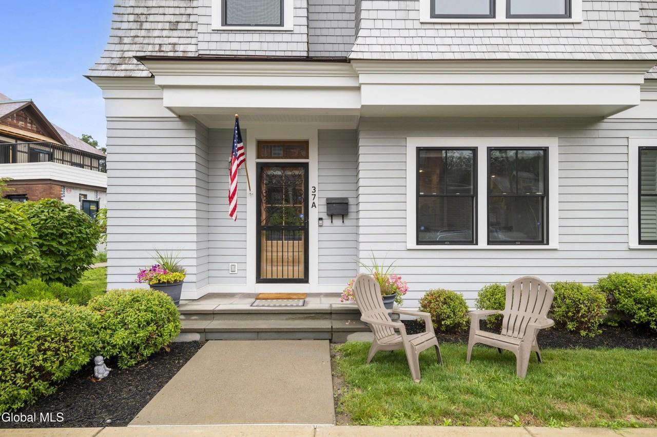 37 White St Unit 5a #5A - Photo 3 of 31