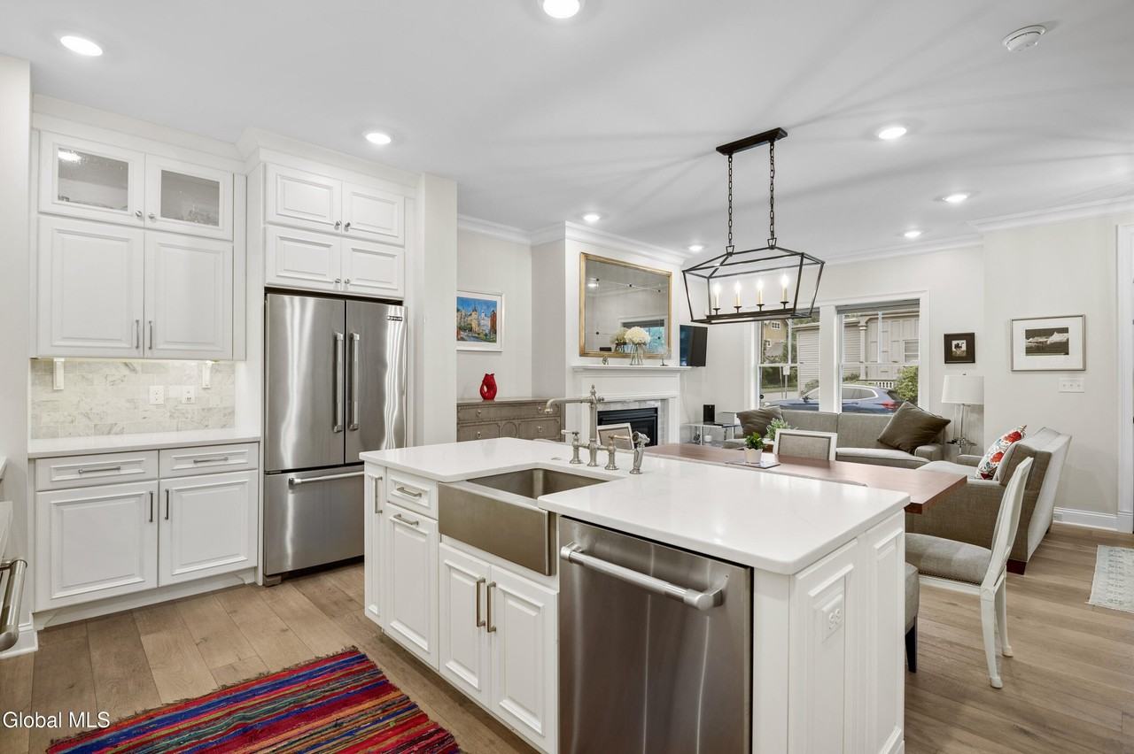 37 White St Unit 5a #5A - Photo 7 of 31