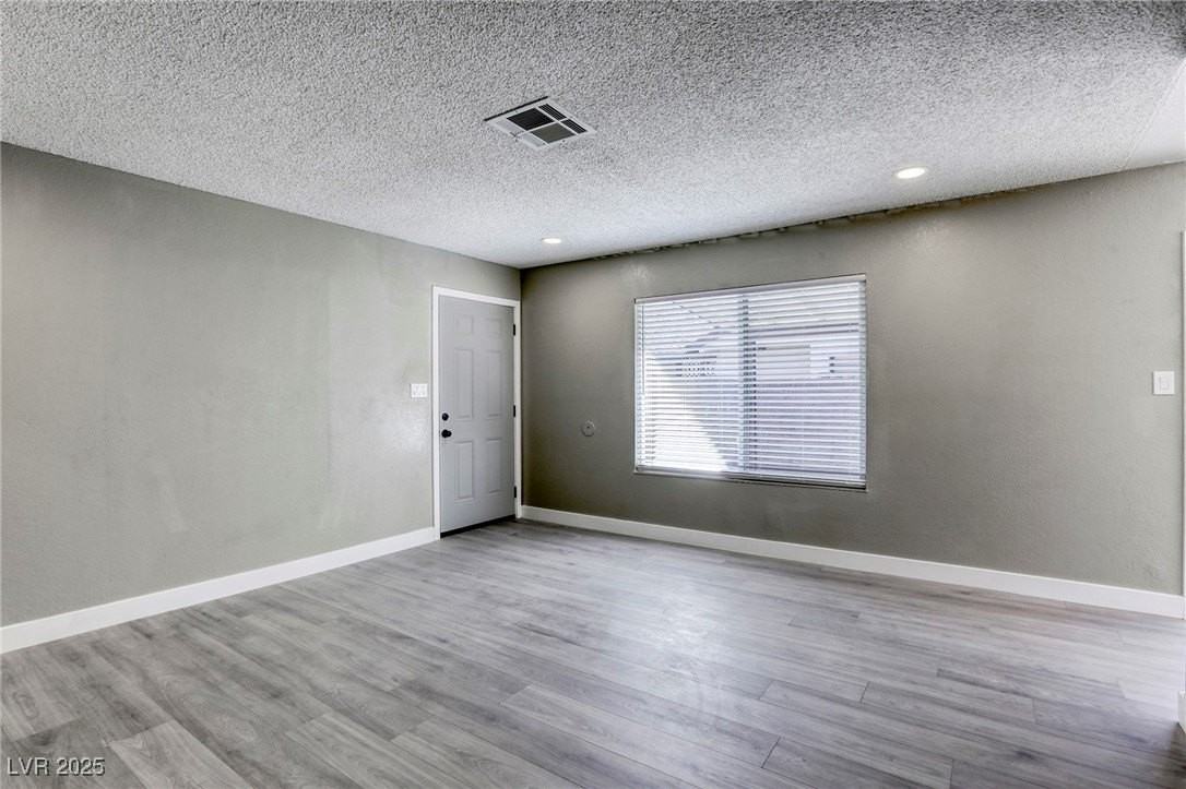 4341 Pineaire St - Photo 3 of 25