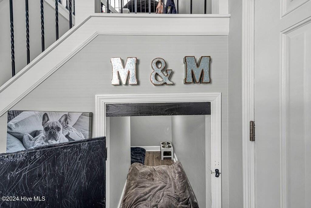 123 Katrina St - Photo 5 of 33