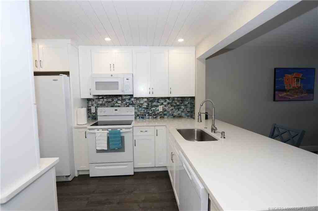 7380 S Ocean Dr #621 - Photo 3 of 48
