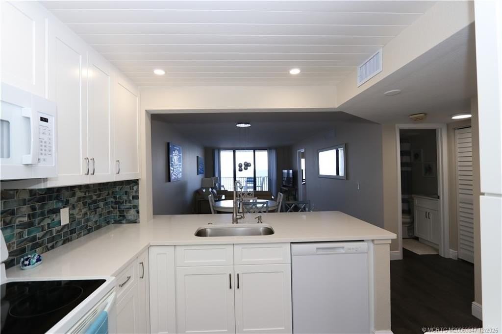 7380 S Ocean Dr #621 - Photo 7 of 48