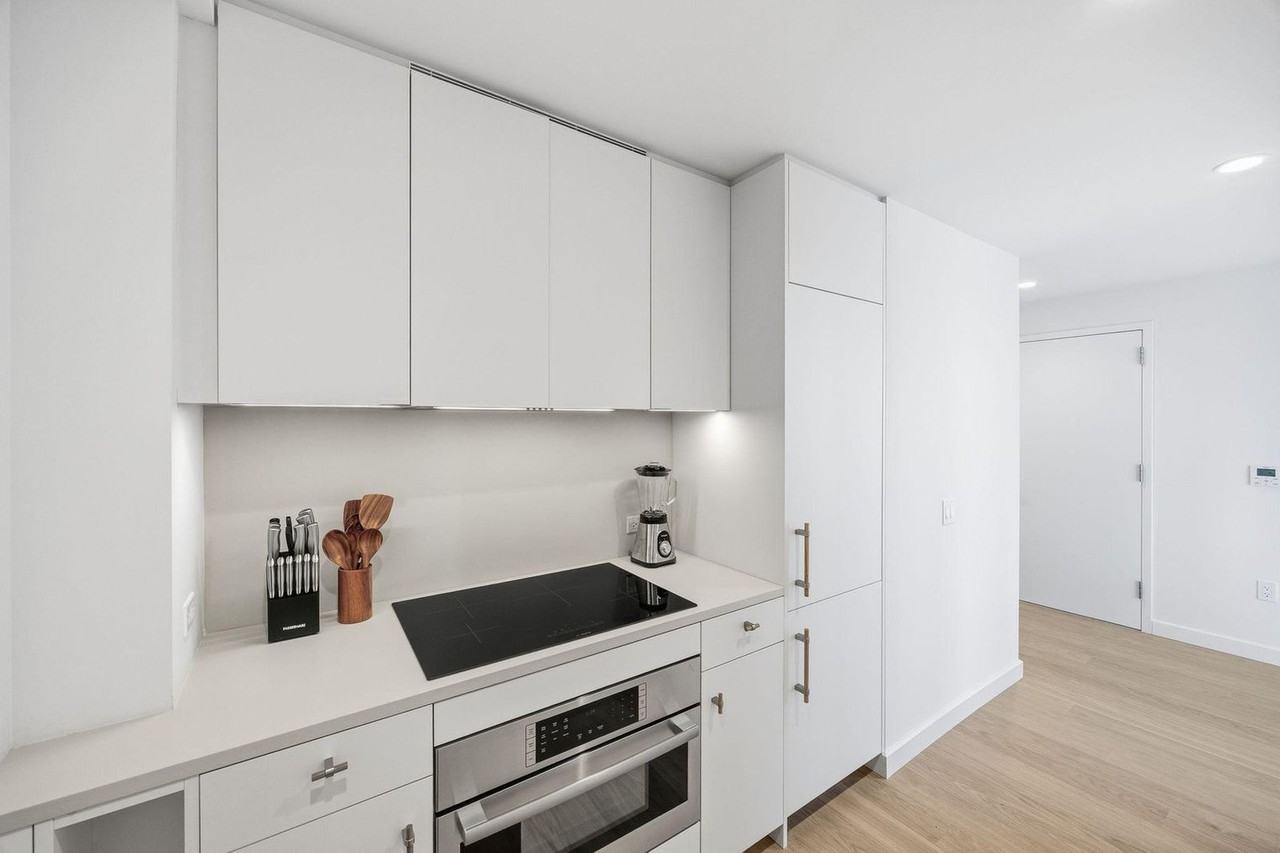 16 Dupont St #1355921P - Photo 6 of 26