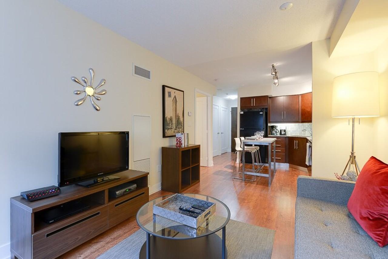 325 Front St W #1034875P - Photo 3 of 20