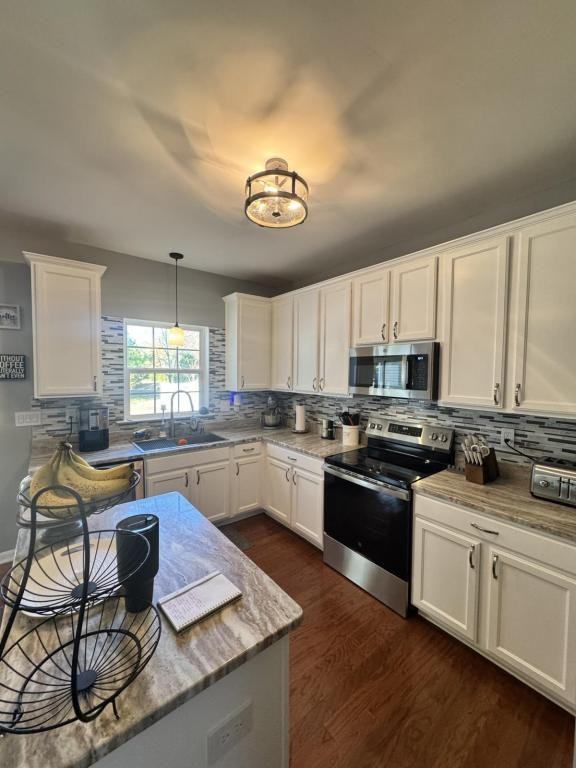 5700 Hogan Bridge Dr - Photo 5 of 15