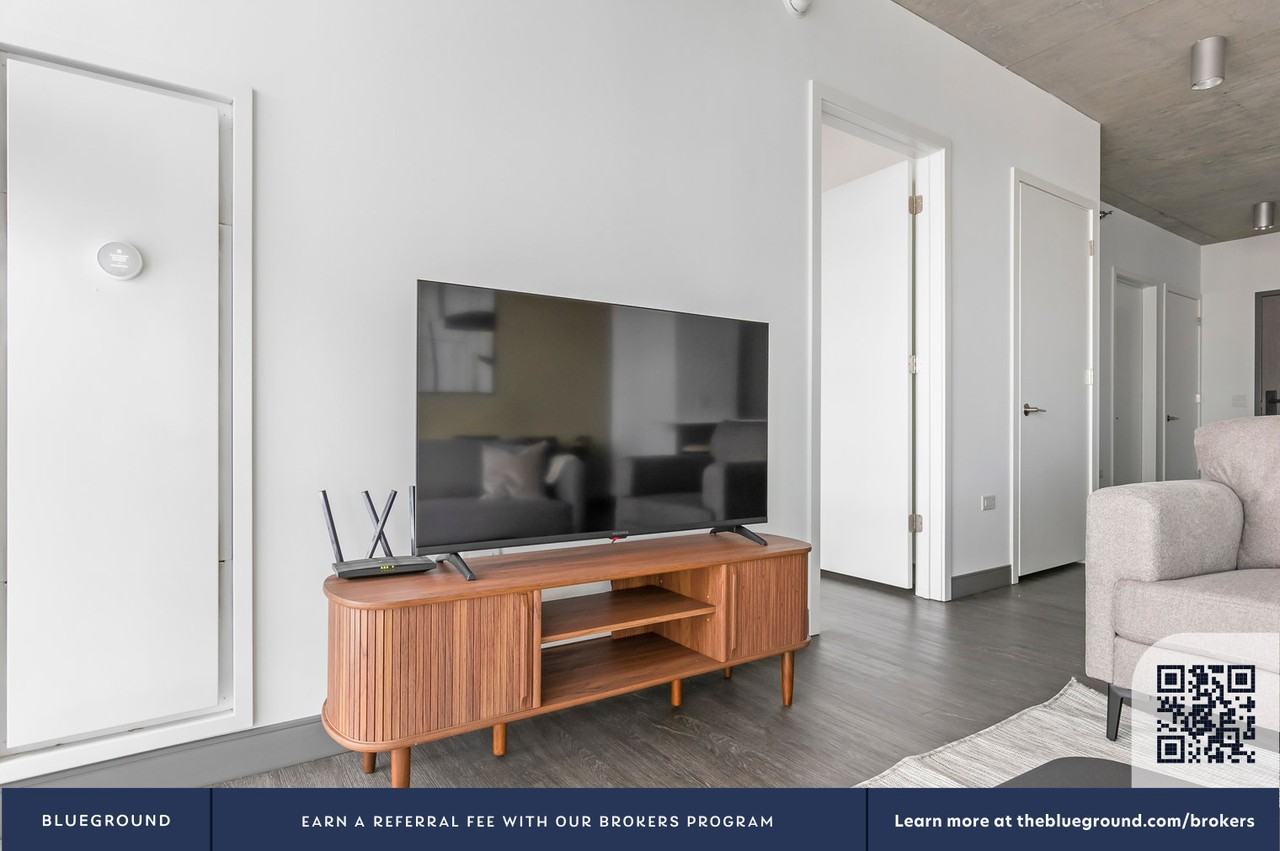 60 East Randolph Street - Photo 5 of 35