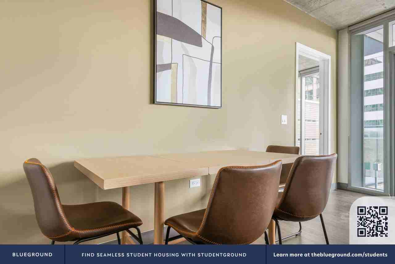 60 East Randolph Street - Photo 7 of 35