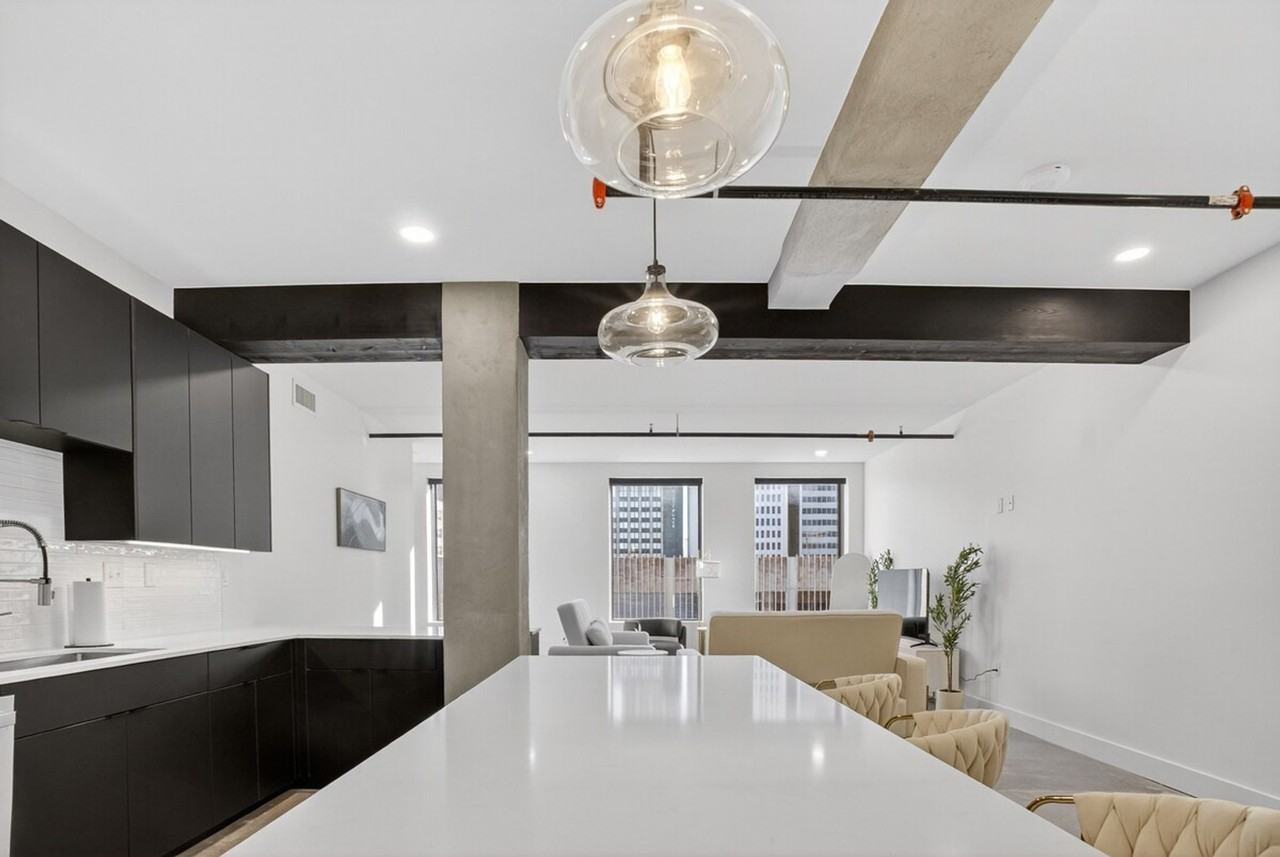 100 W 5th St #1322458P - Photo 4 of 28